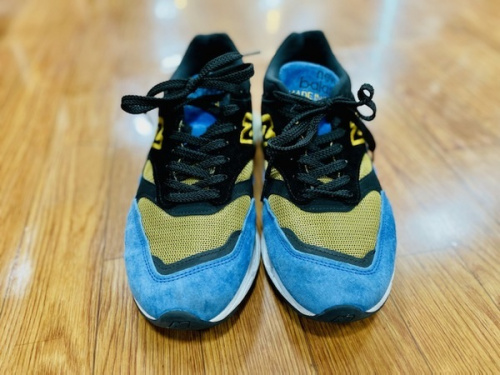 スニーカーのNEW BALANCE