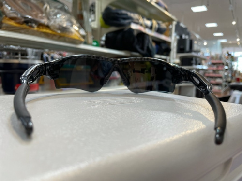 OAKLEY