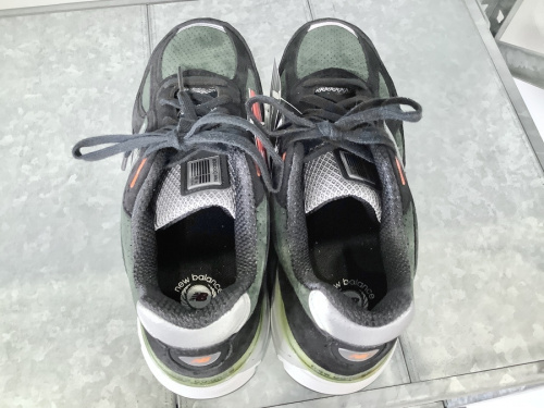 スニーカーのNEW BALANCE