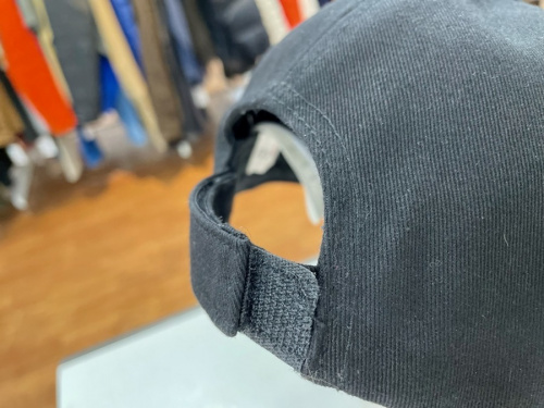 キャップのMONCLER