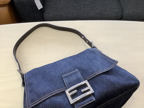 バッグ・財布のバッグ