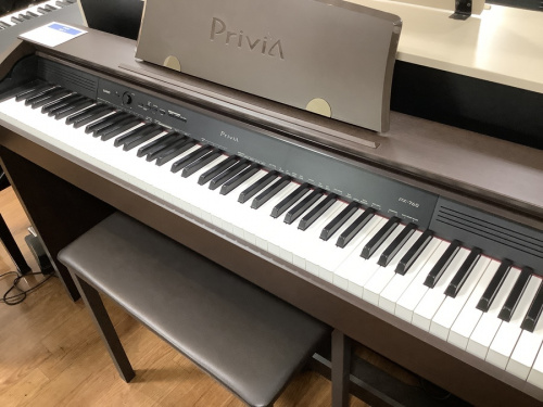 電子ピアノの夏休み