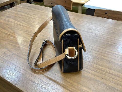 ショルダーバッグのCELINE