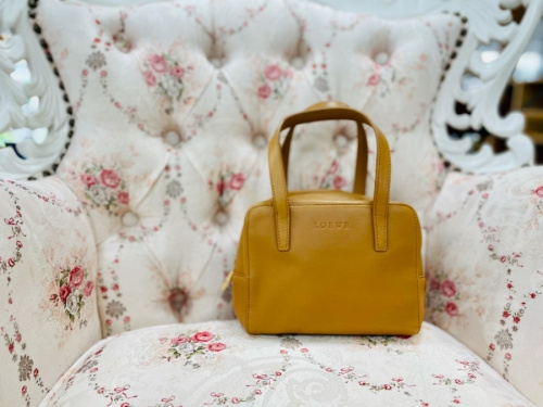 LOEWE (ロエベ) ハンドバッグ 入荷しました！【中央林間店】｜2021年08 