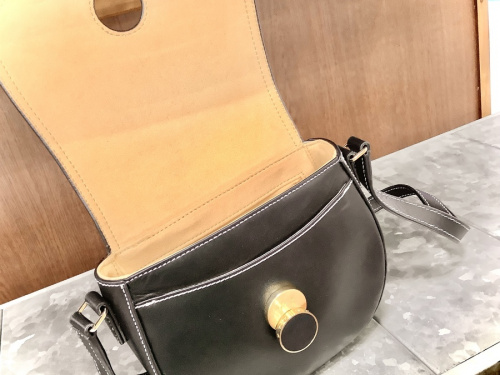 ショルダーバッグのagnes b voyage