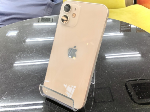 スマートフォンのIPHONE