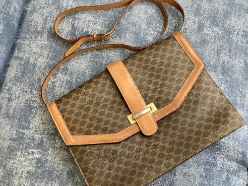 バッグ・財布のバッグ