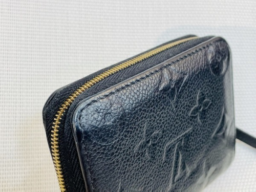 ジッピー・コインパースのLOUIS VUITTON