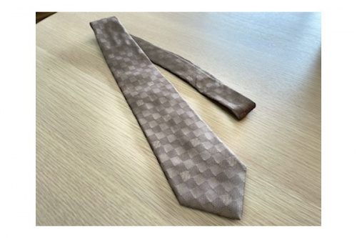 ネクタイのシルク