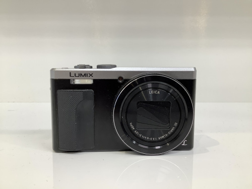 デジタルカメラのコンパクトデジタルカメラ