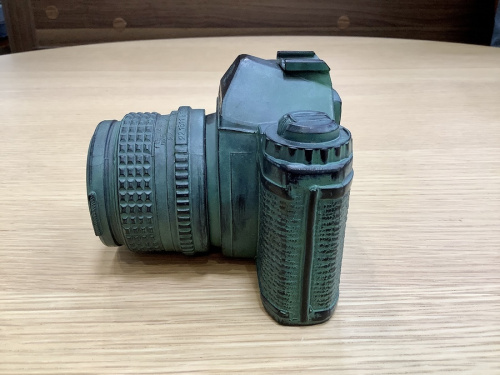 鋳物カメラ型貯金箱のPENTAX