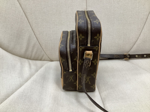 アマゾンのLOUIS VUITTON