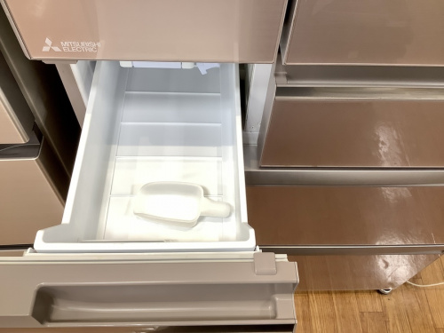 6ドア冷蔵庫のMITSUBISHI