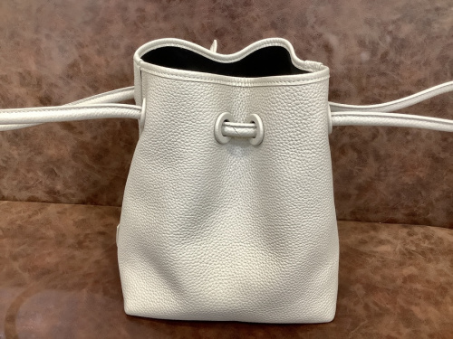 トートバッグのVASIC