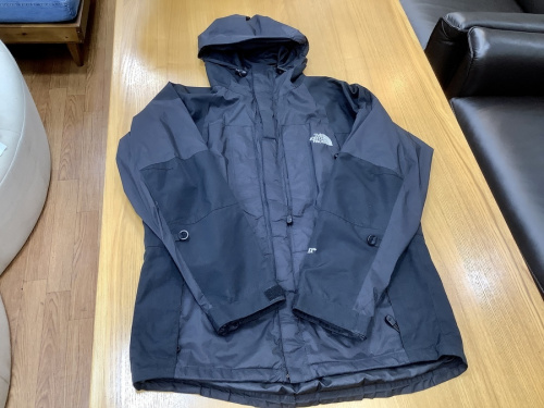 ジャケットのマウンテンパーカー