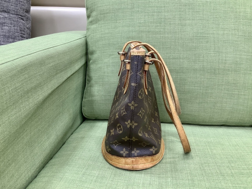 プチバケットPMのLOUIS VUITTON