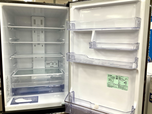 冷蔵庫の3ドア冷蔵庫