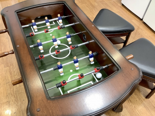 生活家具のテーブル