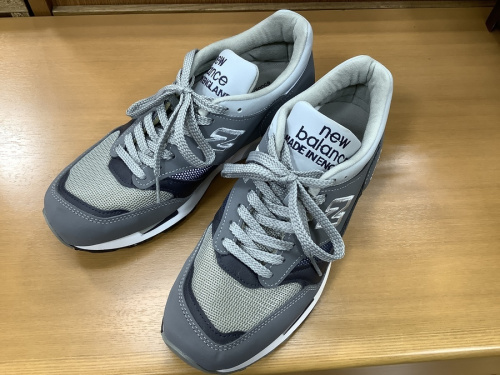 スニーカーのNEW BALANCE