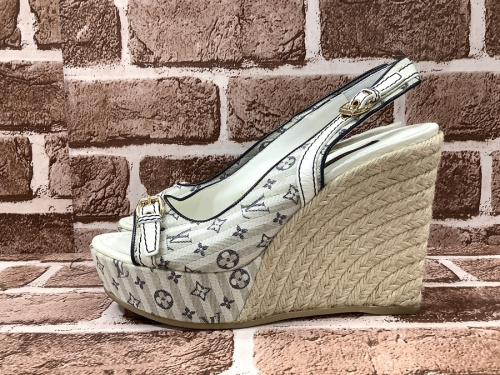 モノグラムのLOUIS VUITTON