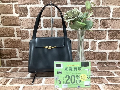 カルティエのサファイアライン