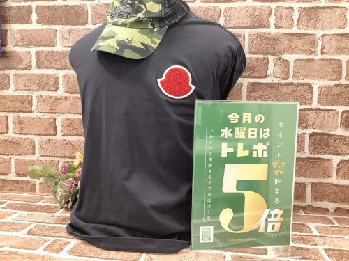 メンズファッションのMONCLER