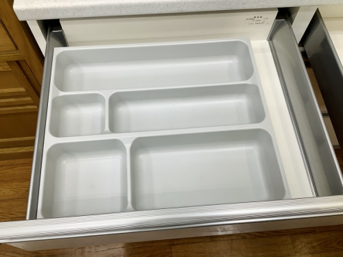 綾野製作所の家具