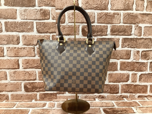 ハンドバッグのLOUIS VUITTON