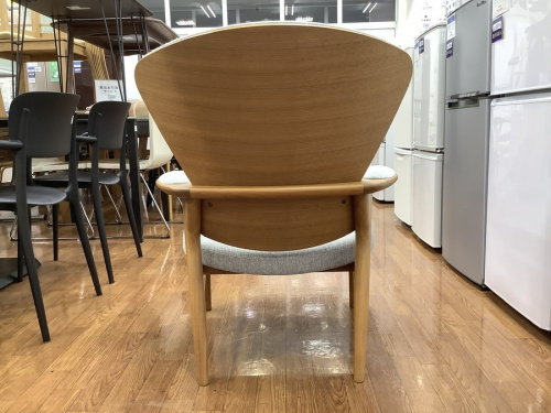 オットマンの腰の椅子