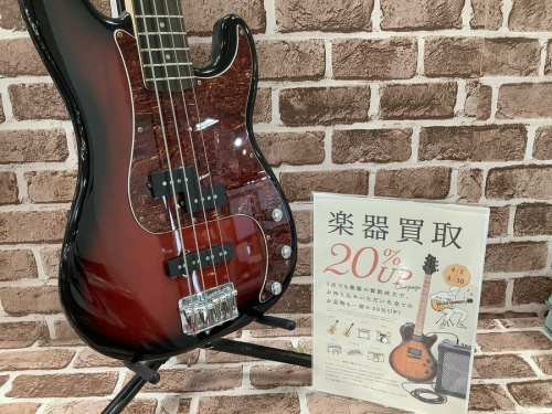 楽器のベース