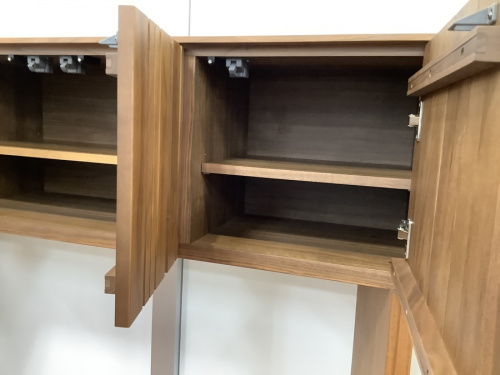 テレビボードの家具