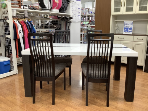 テーブルのダイニング5点セット