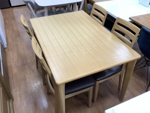 ダイニングテーブルのテーブル