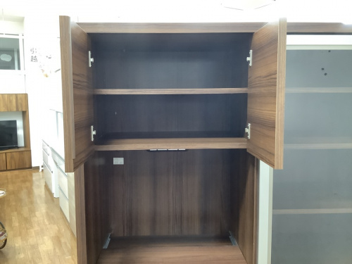 Franc Francの食器棚