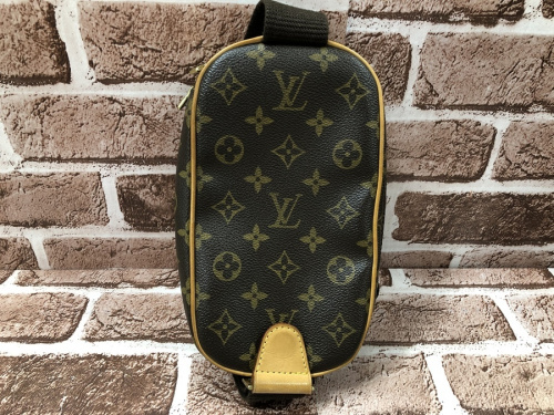 ポシェット・ガンジュのLOUIS VUITTON