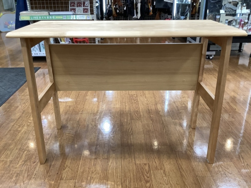 ニトリのデスク