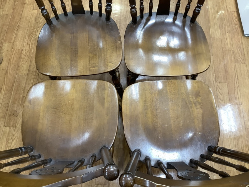 アンティークのダイニング