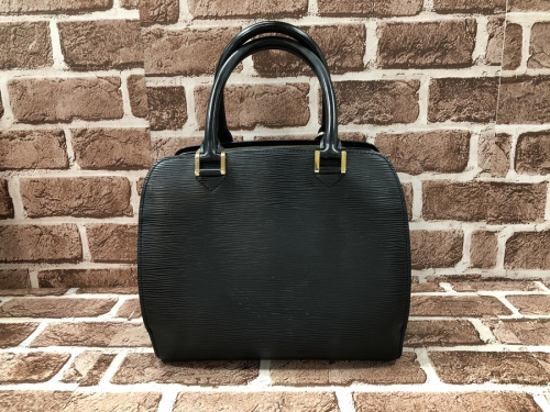 LOUIS VUITTONの中央林間