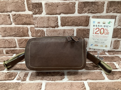 メンズのバッグ