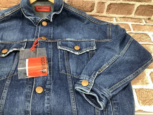 デニムジャケットのインディゴ