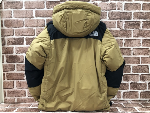 ジャケットのダウンジャケット