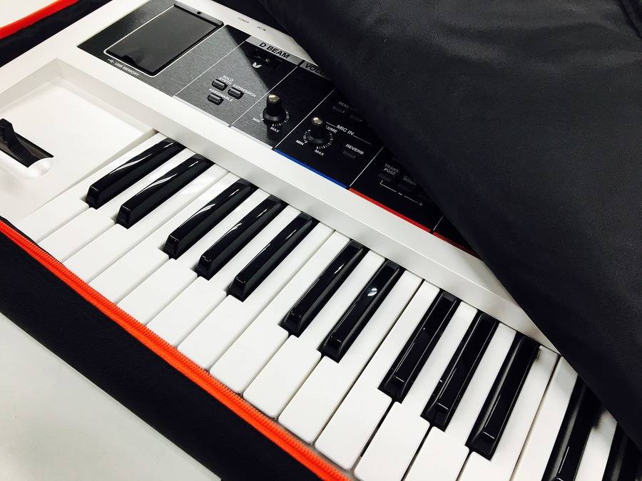 Roland】JUNO-Di(ホワイトカラー)を買取入荷致しました！【トレファク