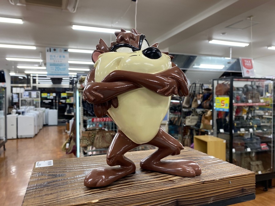 ルーニー・テューンズのタスマニアデビルの置物が入荷です！｜2019年12