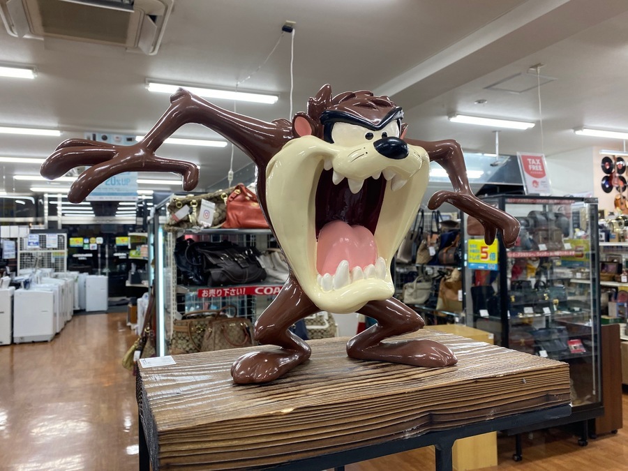 ルーニー・テューンズのタスマニアデビルの置物が入荷です！｜2019年12