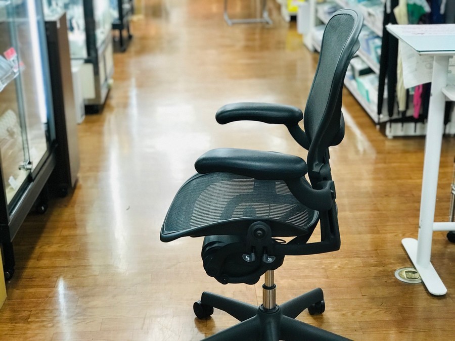 訳アリ激安』ハーマンミラーからアーロンチェアが入荷致しました 
