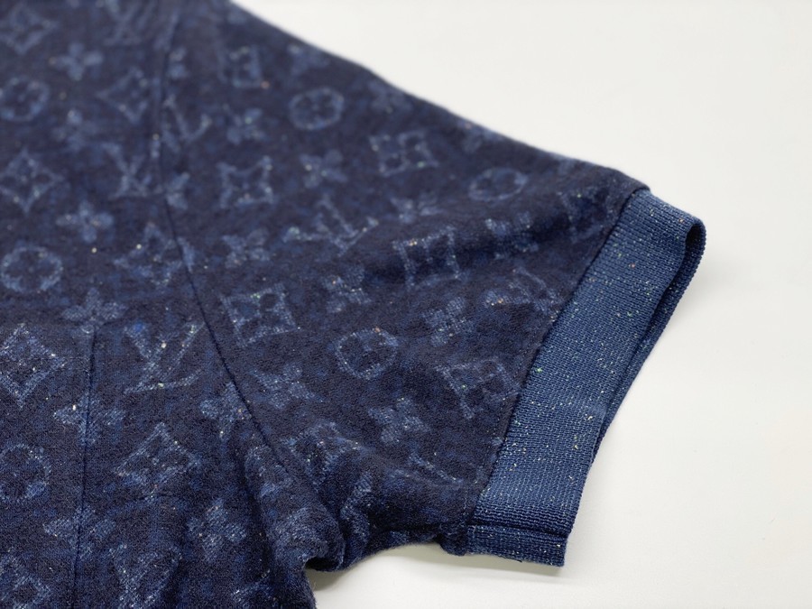 LOUIS VUITTON(ルイヴィトン)から、濃いネイビーが特徴的なポロシャツ