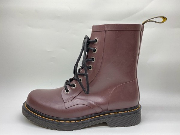 梅雨でもオシャレにおでかけ♪Dr.Martens(ドクターマーチン)の