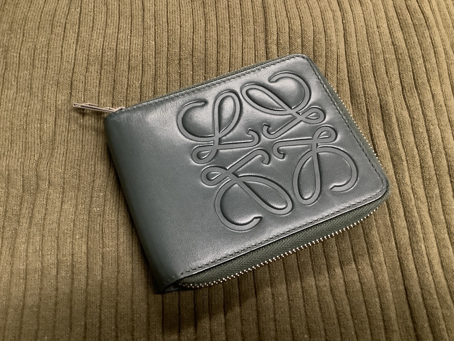 LOEWE(ロエベ)から、アナグラムの二つ折り財布が入荷！！【上板橋店
