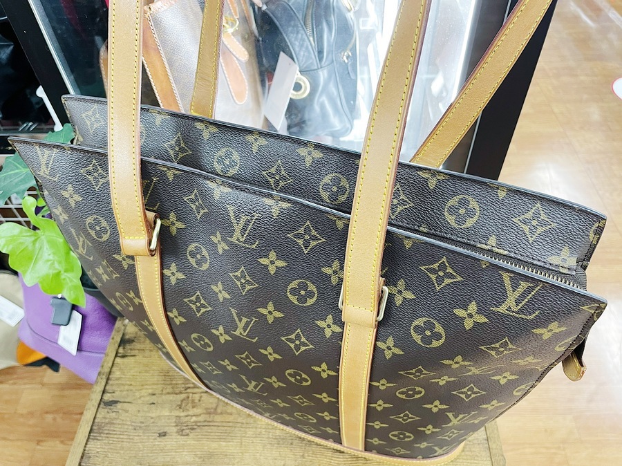 LOUIS VUITTON(ルイヴィトン) よりモノグラムのトートバッグ