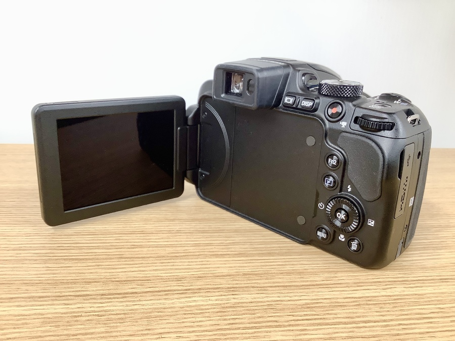 Nikon(ﾆｺﾝ) ネオ一眼レフカメラ COOLPIX B700 が入荷致しました